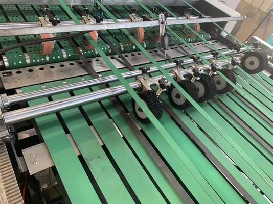 Машина для формования бумаги Автоматическое вращающее листовки Kraft бумаги режущий лист для бумаги