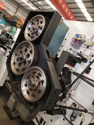 Плоская автоматическая машина для резки и крейсинга для коробки из гофрированного картона