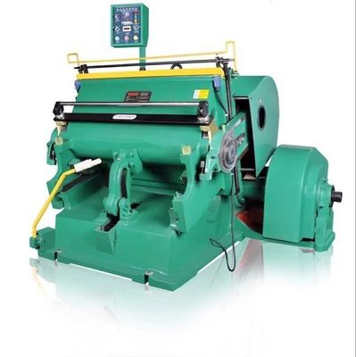 Напряжение 380V / 220V Пиццерия коробка резать и крестировать машину для упаковочного материала