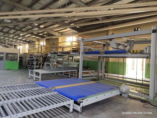 4500 KG 3/5/7 Ply Автоматическая гофрированная картонная коробка из картонной коробки Производственный завод / гофрированная линия производства