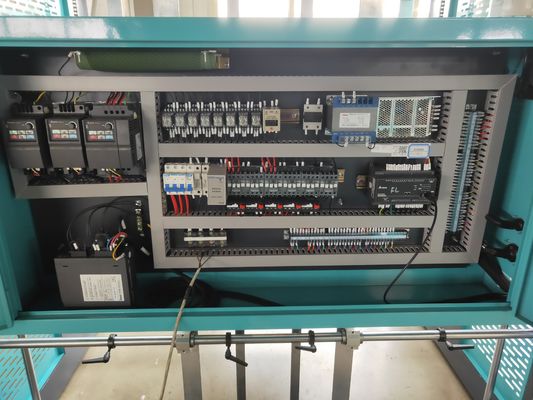 Ламинирование гофрированной доски на картон с помощью автоматической литоламинирующей машины