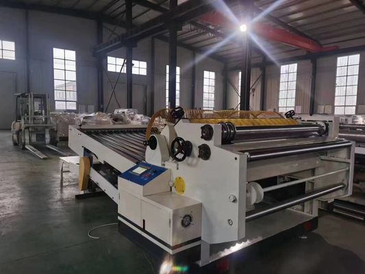 Магазины одежды 1350x1200x2000 мм Автоматический резач листов для 2 слоев гофрированного картона