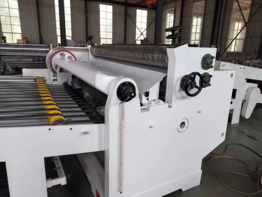 Магазины одежды 1350x1200x2000 мм Автоматический резач листов для 2 слоев гофрированного картона