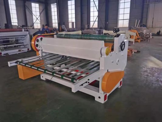 Магазины одежды 1350x1200x2000 мм Автоматический резач листов для 2 слоев гофрированного картона
